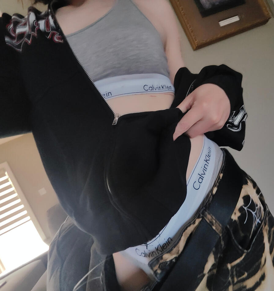 snatched waist reveal